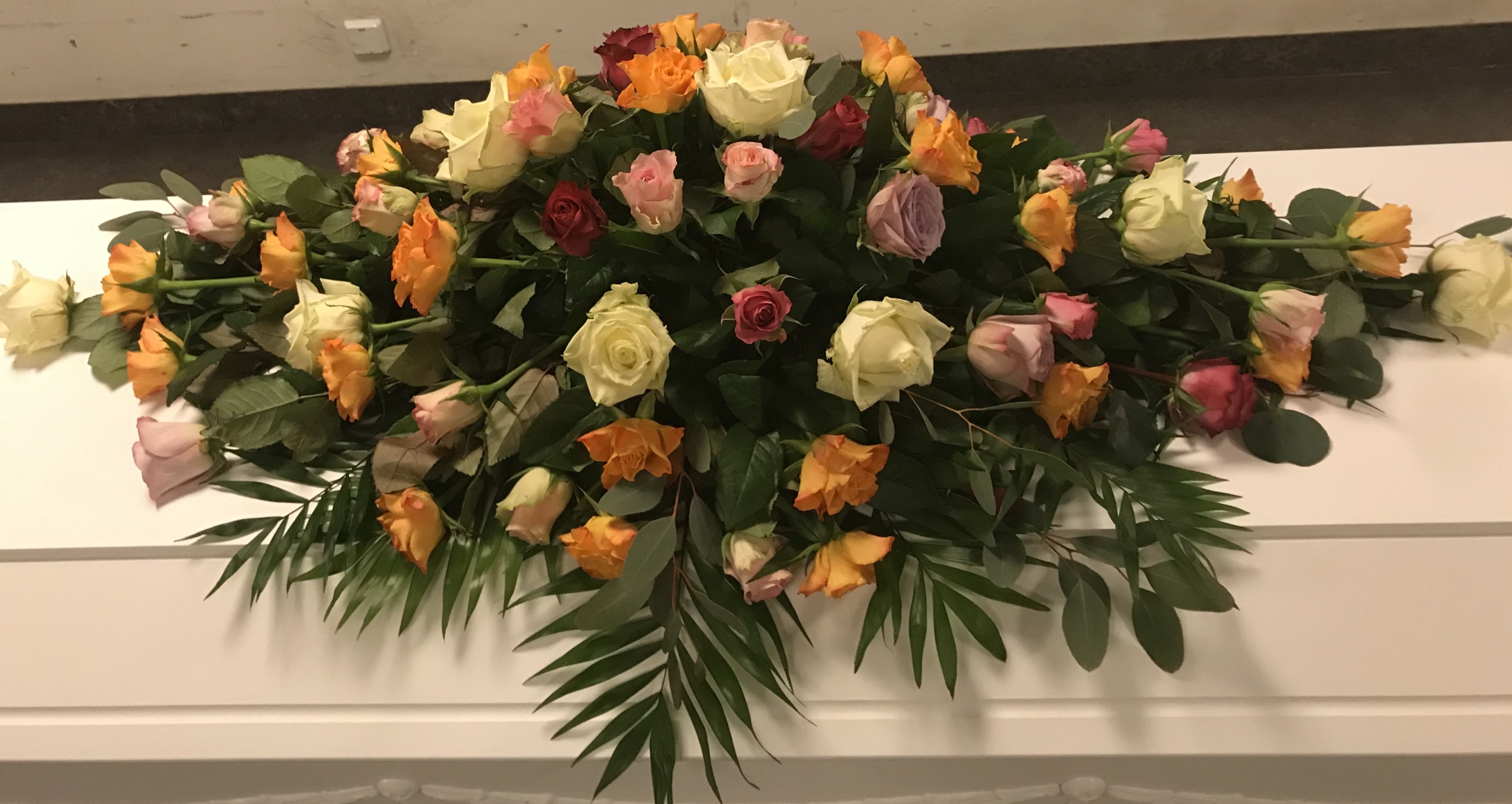 KISTEPYNT MED MIX AF ROSER