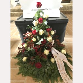 RD/HVID BEGRAVELSES KRANS 